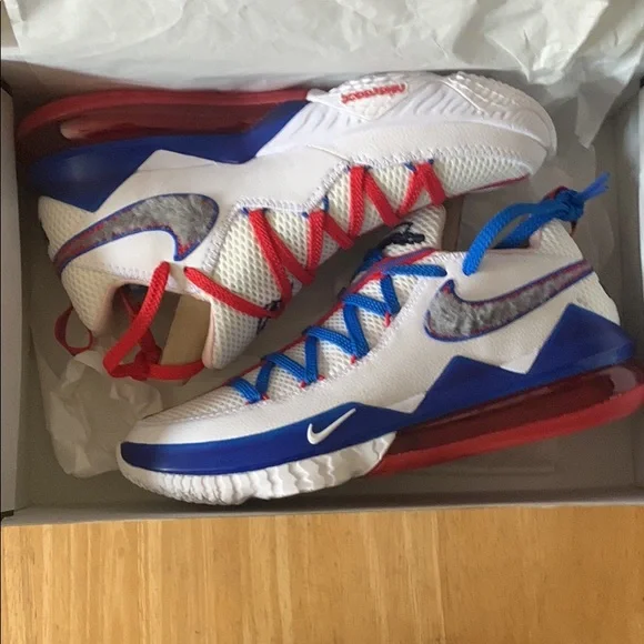 Nike | Shoes | Lebron Xvii Space Jam Lows With Bugs Bunny  display picture 1